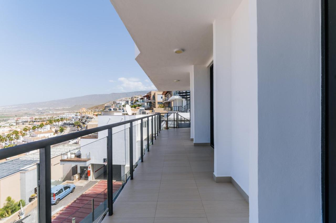 Sunset White Villa - Ocean View, Jakuzzi, Heated Pool, Air-Conditioning, Grill Playa de las Americas  Zewnętrze zdjęcie