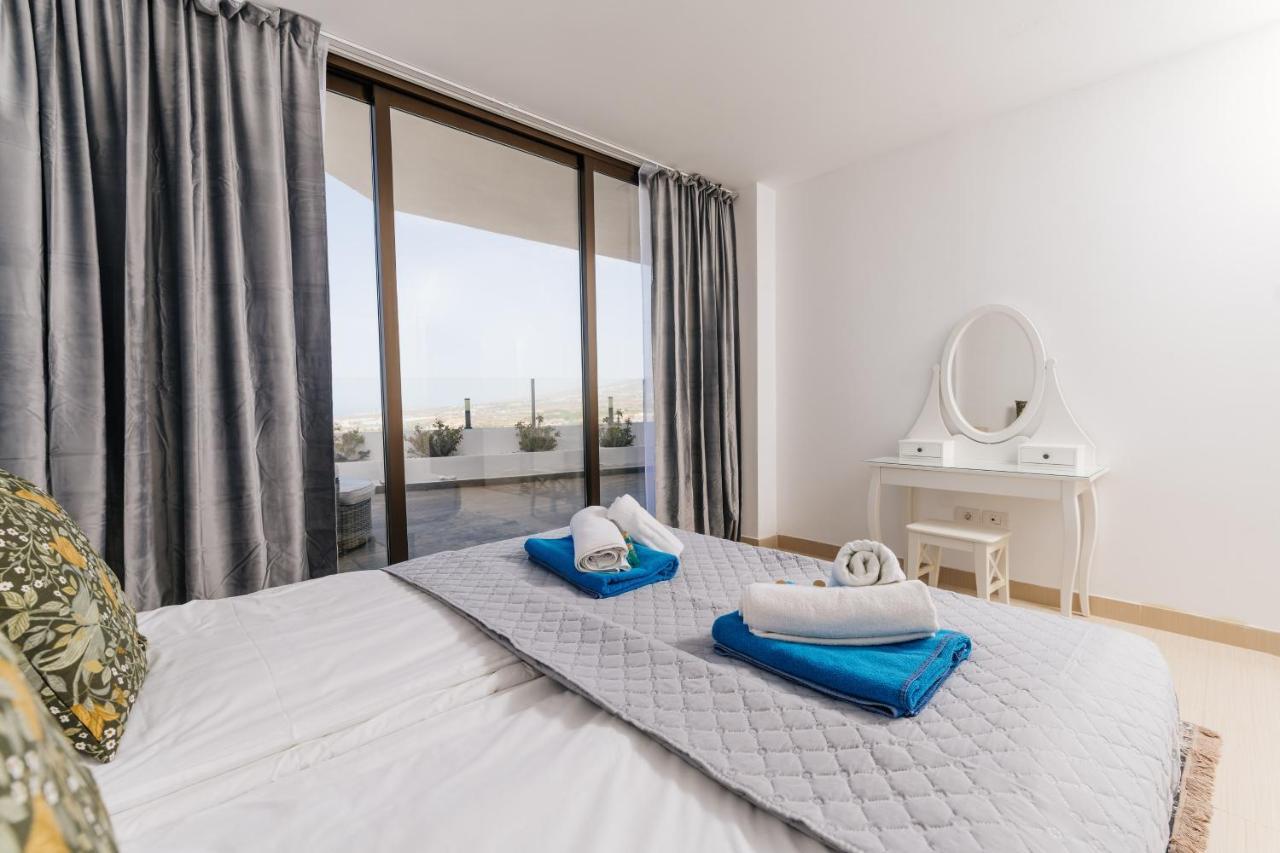 Sunset White Villa - Ocean View, Jakuzzi, Heated Pool, Air-Conditioning, Grill Playa de las Americas  Zewnętrze zdjęcie