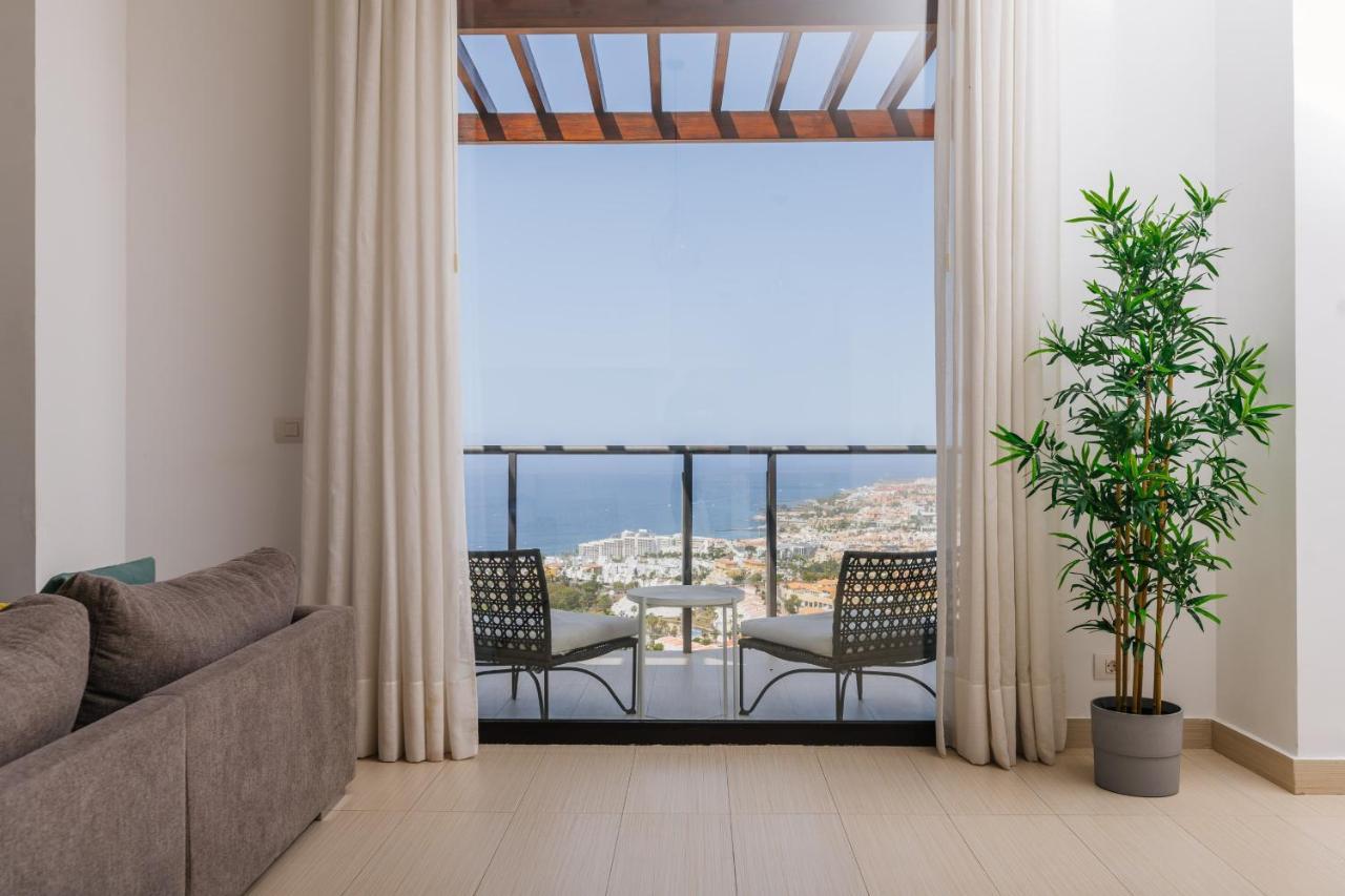 Sunset White Villa - Ocean View, Jakuzzi, Heated Pool, Air-Conditioning, Grill Playa de las Americas  Zewnętrze zdjęcie