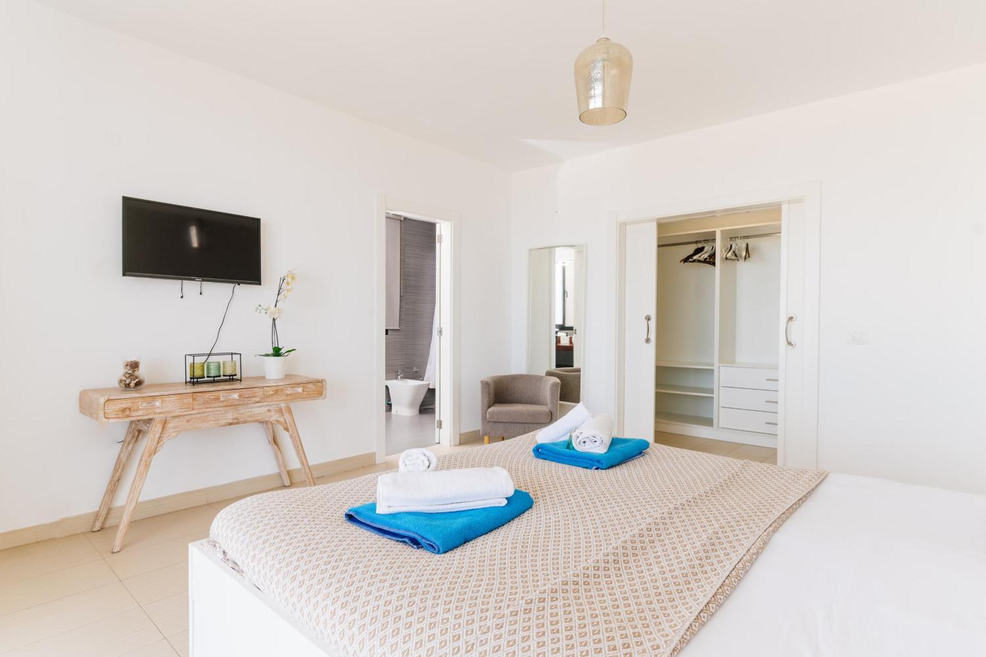 Sunset White Villa - Ocean View, Jakuzzi, Heated Pool, Air-Conditioning, Grill Playa de las Americas  Zewnętrze zdjęcie