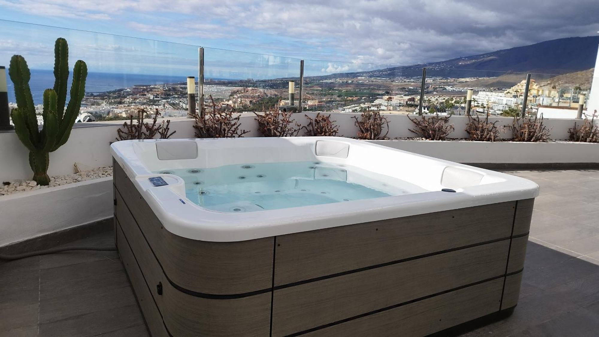 Sunset White Villa - Ocean View, Jakuzzi, Heated Pool, Air-Conditioning, Grill Playa de las Americas  Zewnętrze zdjęcie